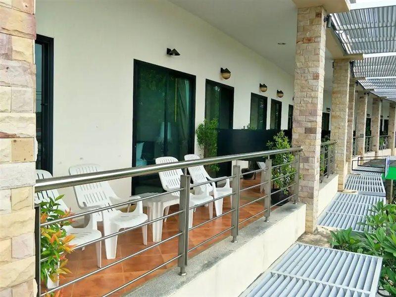 Green Residence Hotel Bang Rak Beach  Eksteriør bilde